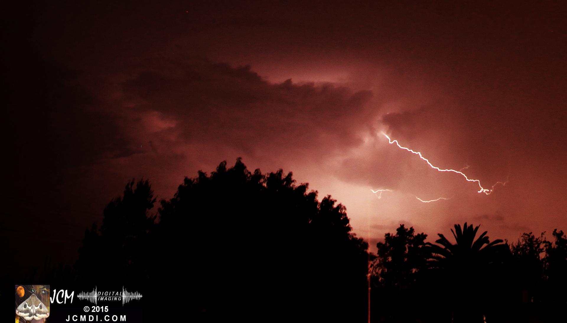 Long exposure lightning image from March 18 2015 Santa Clarita JCMDI.COM